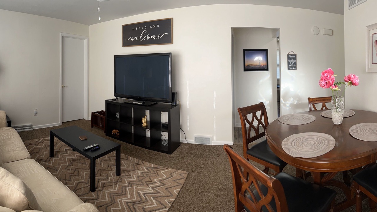 Photo of Livingroom in Erie