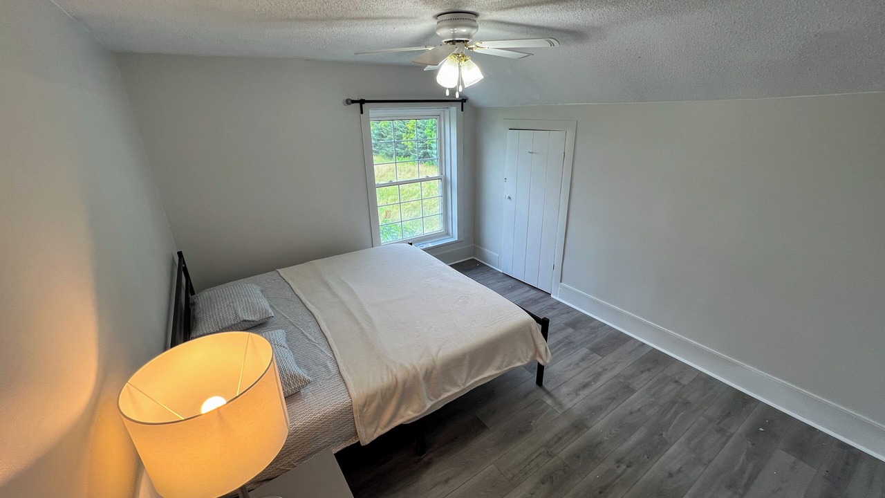 Photo of Bedroom in Halton Regional Municipality