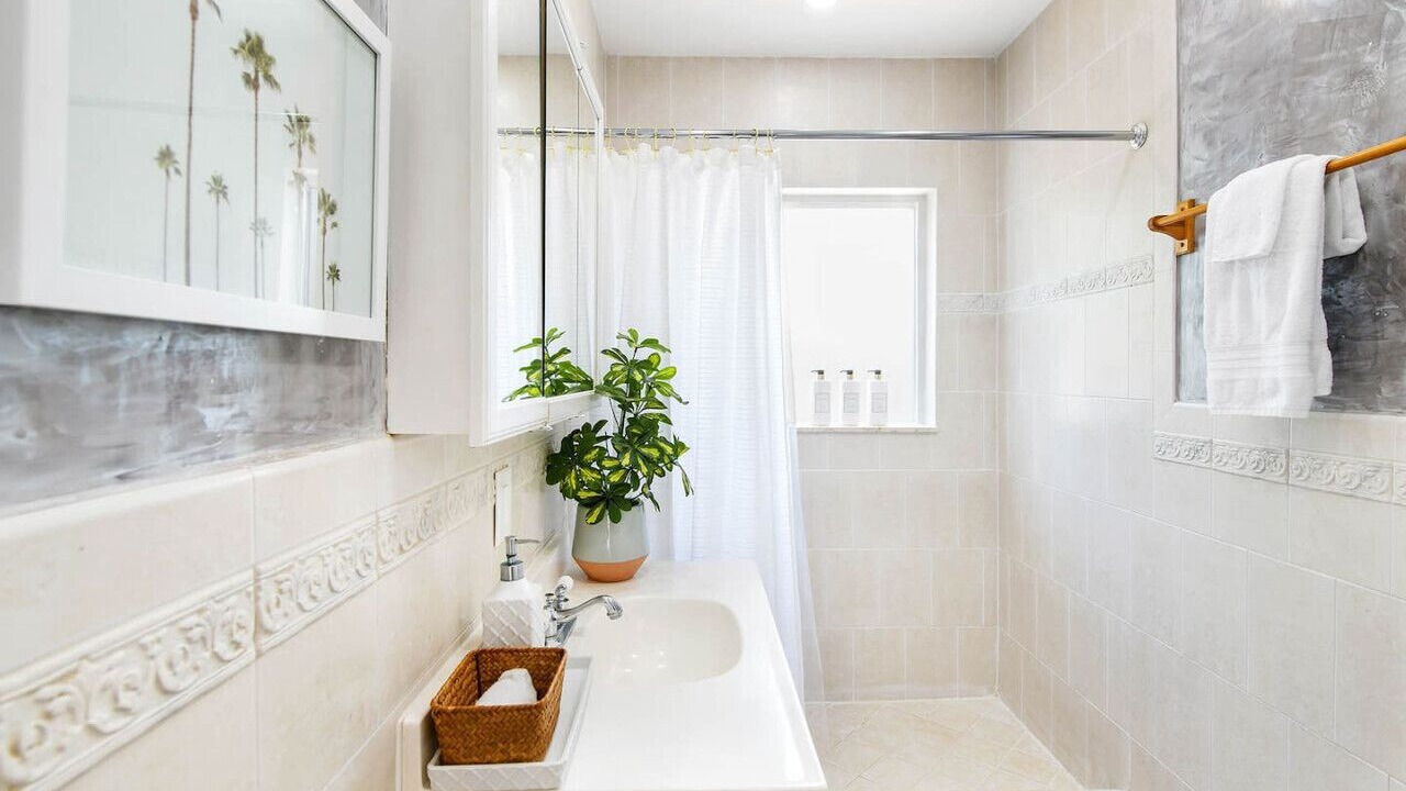 Photo of Bathroom in Hendricks and Venice Isles