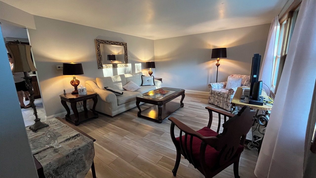 Photo of Livingroom in Amherst