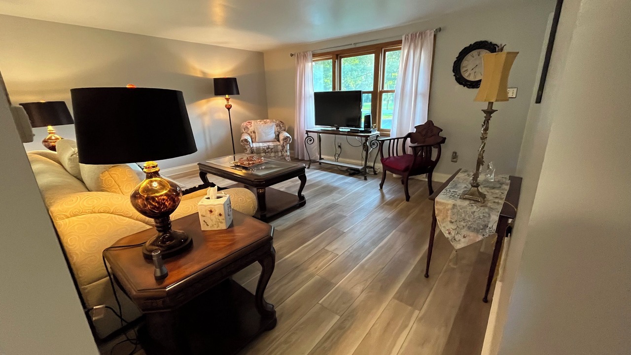 Photo of Livingroom in Amherst