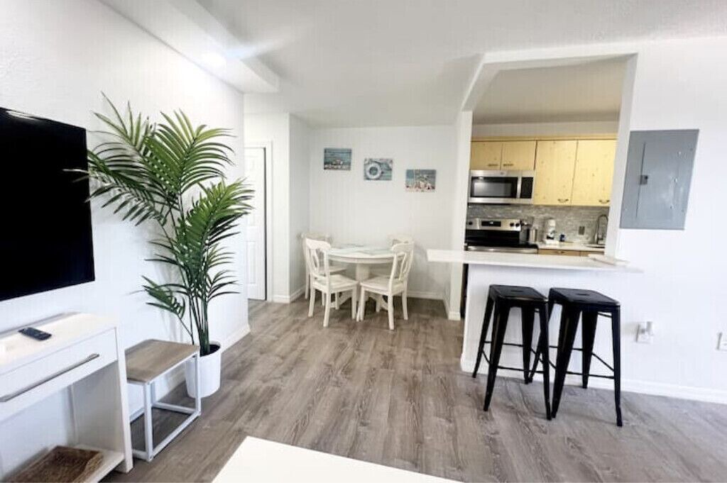 Photo of Kitchen in North Bay Village