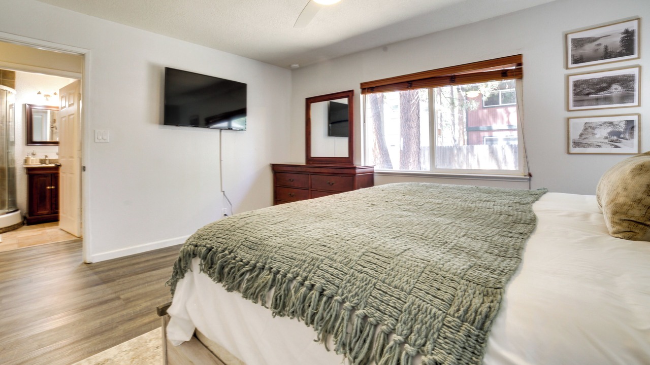 Photo of Bedroom in Al Tahoe
