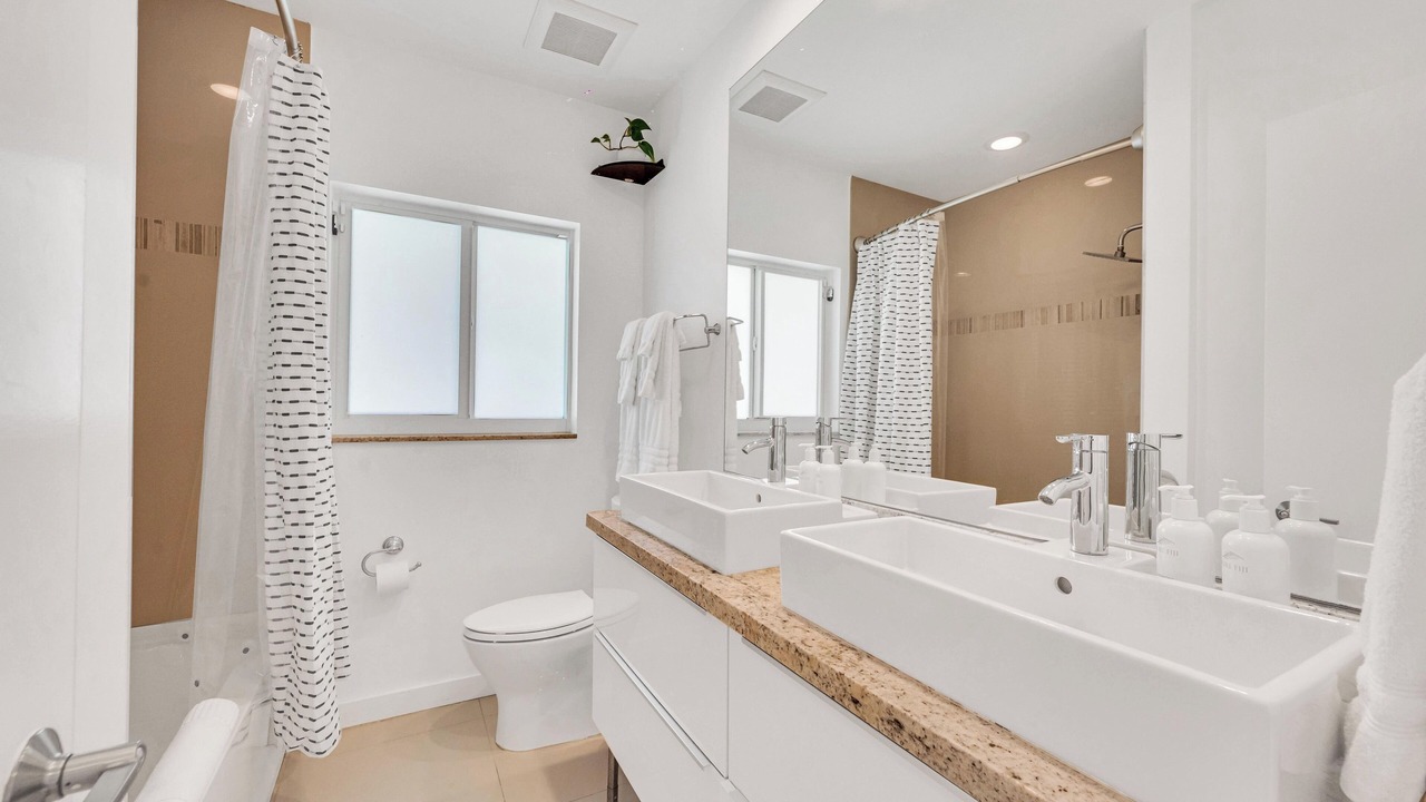 Photo of Bathroom in Victoria Park
