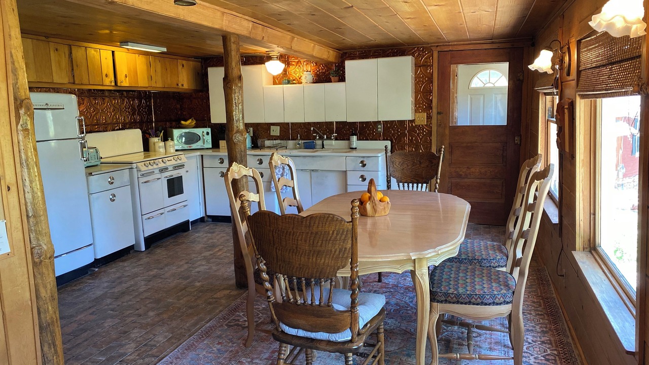Photo of Kitchen in Green Valley Lake