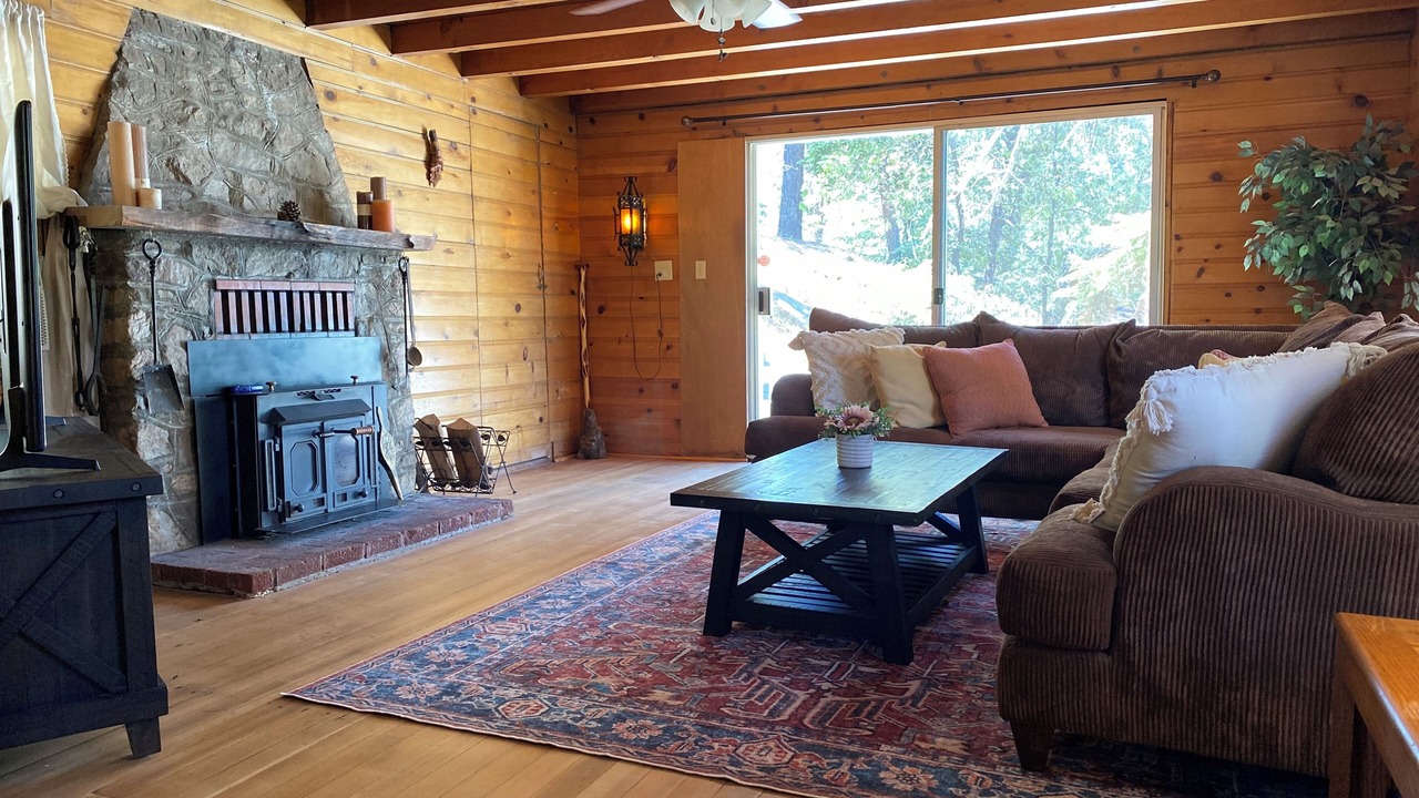 Photo of Livingroom in Green Valley Lake