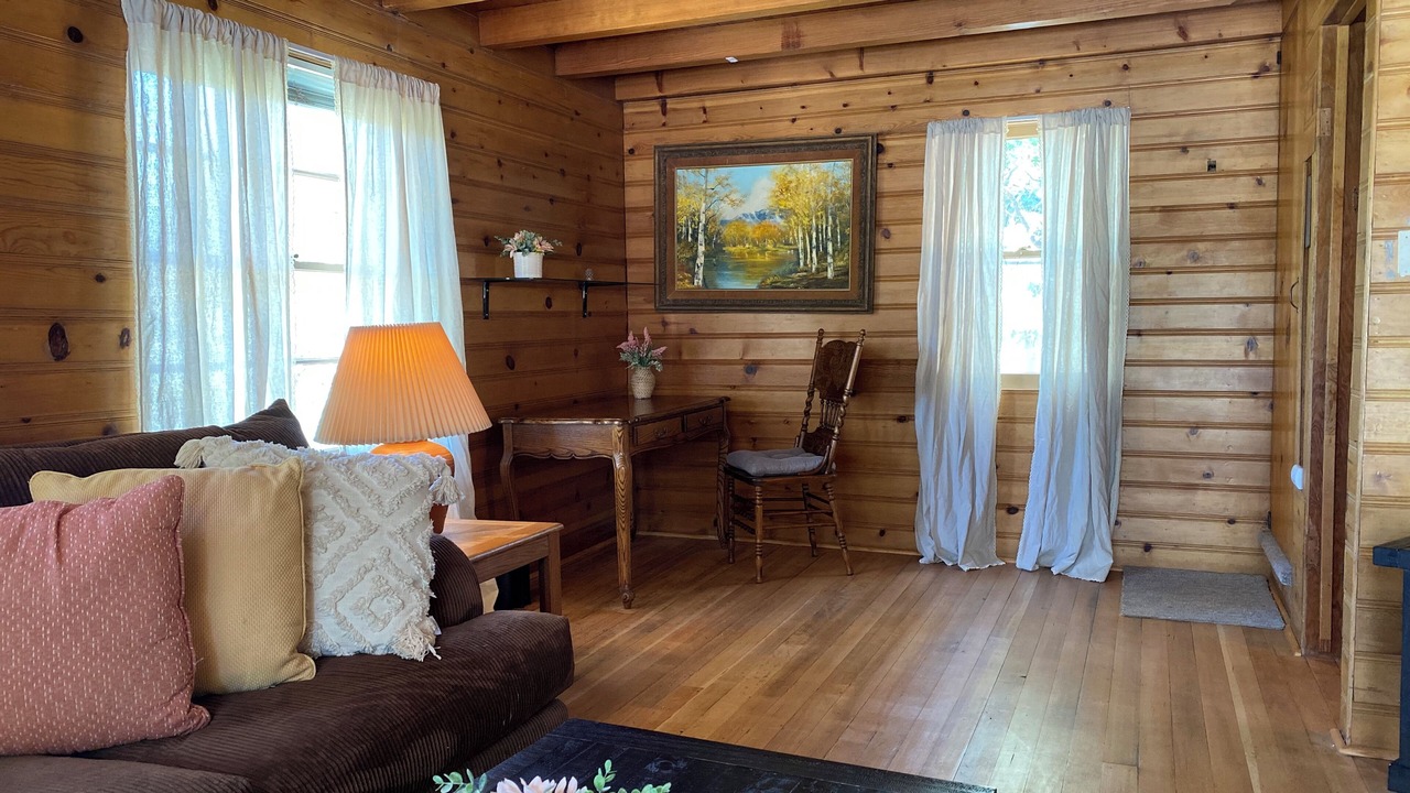 Photo of Livingroom in Green Valley Lake