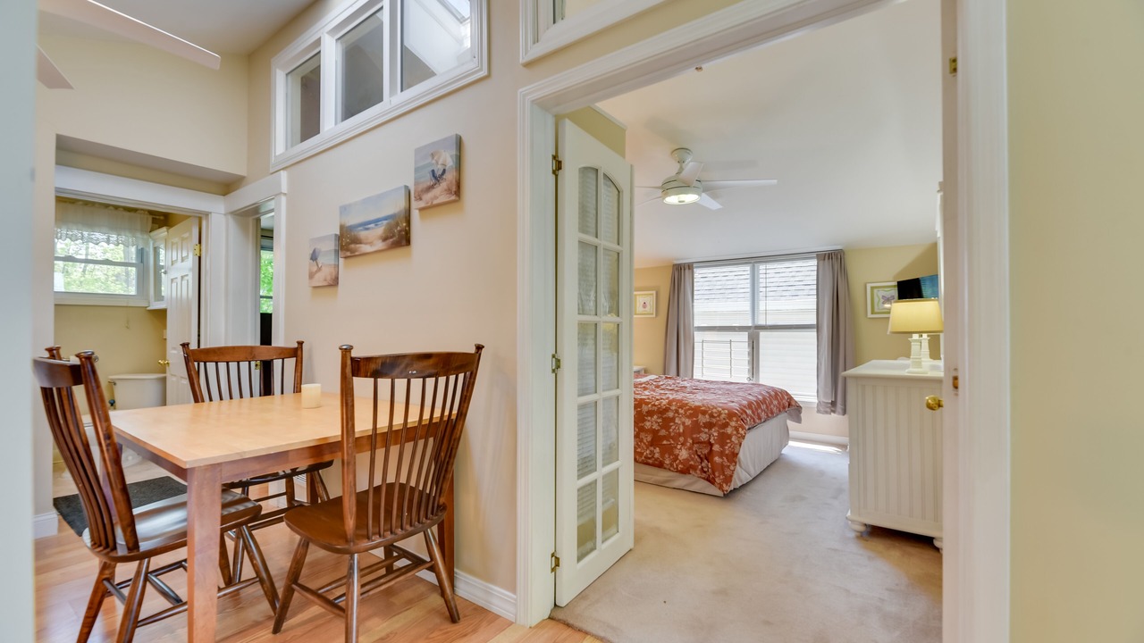 Photo of Bedroom in Lake View