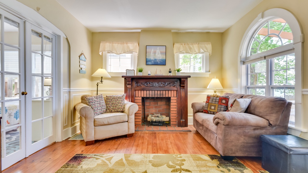 Photo of Livingroom in Lake View