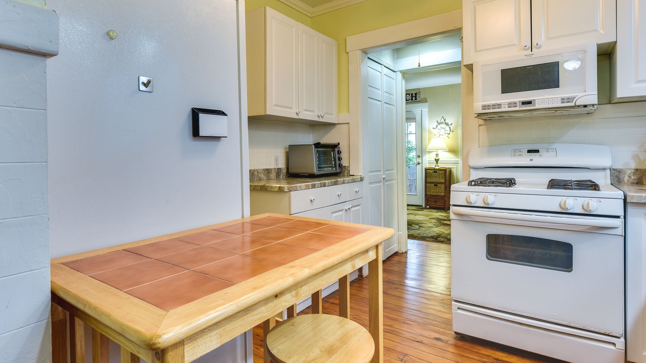 Photo of Kitchen in Lake View