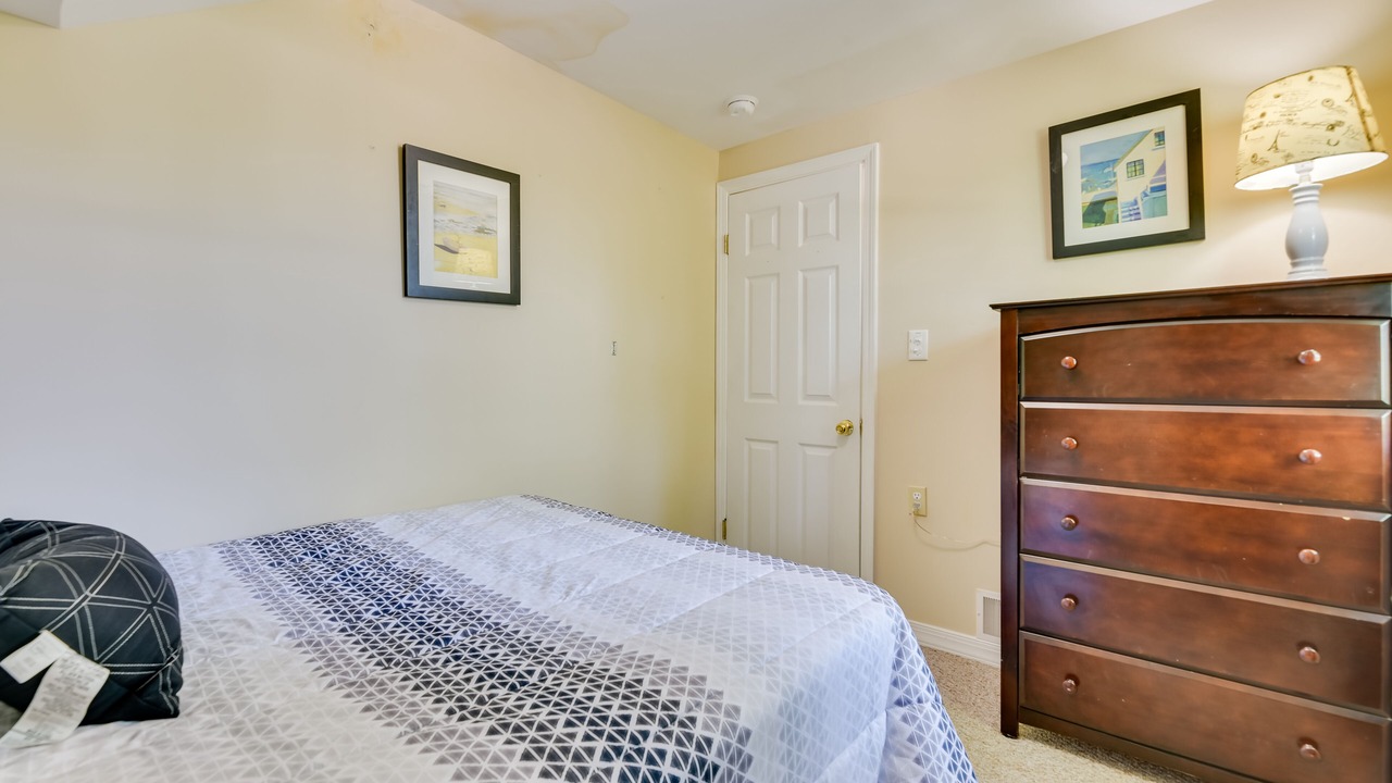 Photo of Bedroom in Lake View