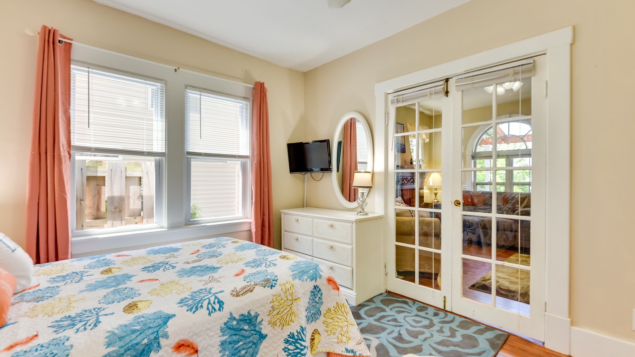 Photo of Bedroom in Lake View