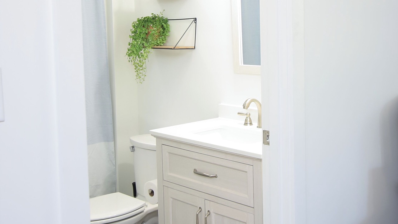 Photo of Bathroom in Cape Fear
