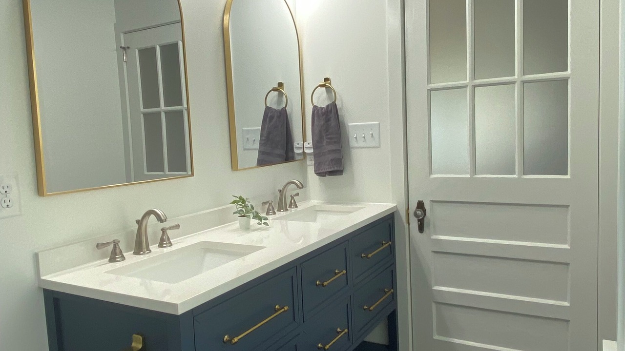 Photo of Bathroom in Cape Fear
