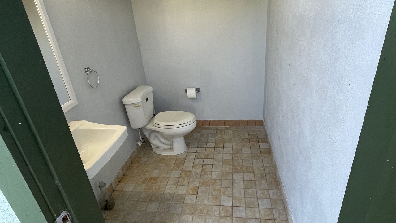 Photo of Bathroom in High Rock