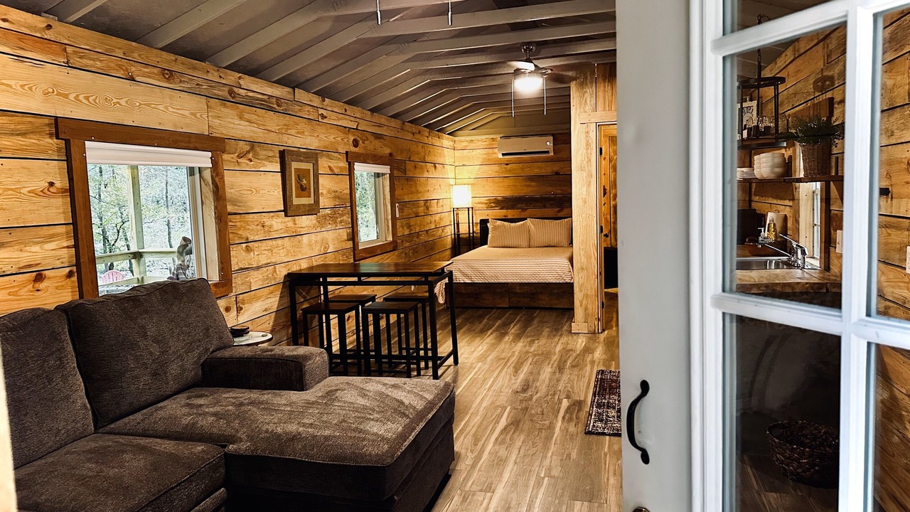 Photo of Bedroom in Cedar Bluff