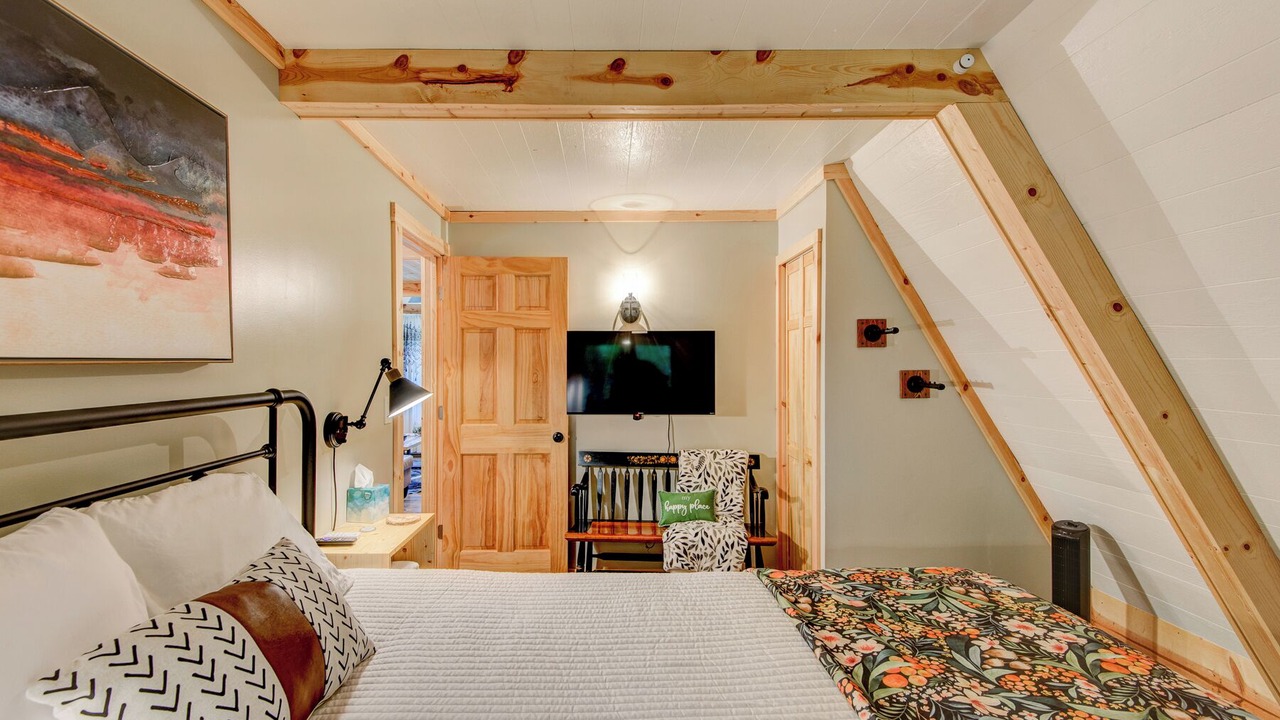 Photo of Bedroom in Charter Hills