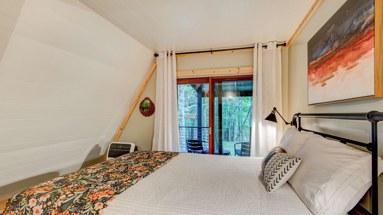 Photo of Bedroom in Charter Hills