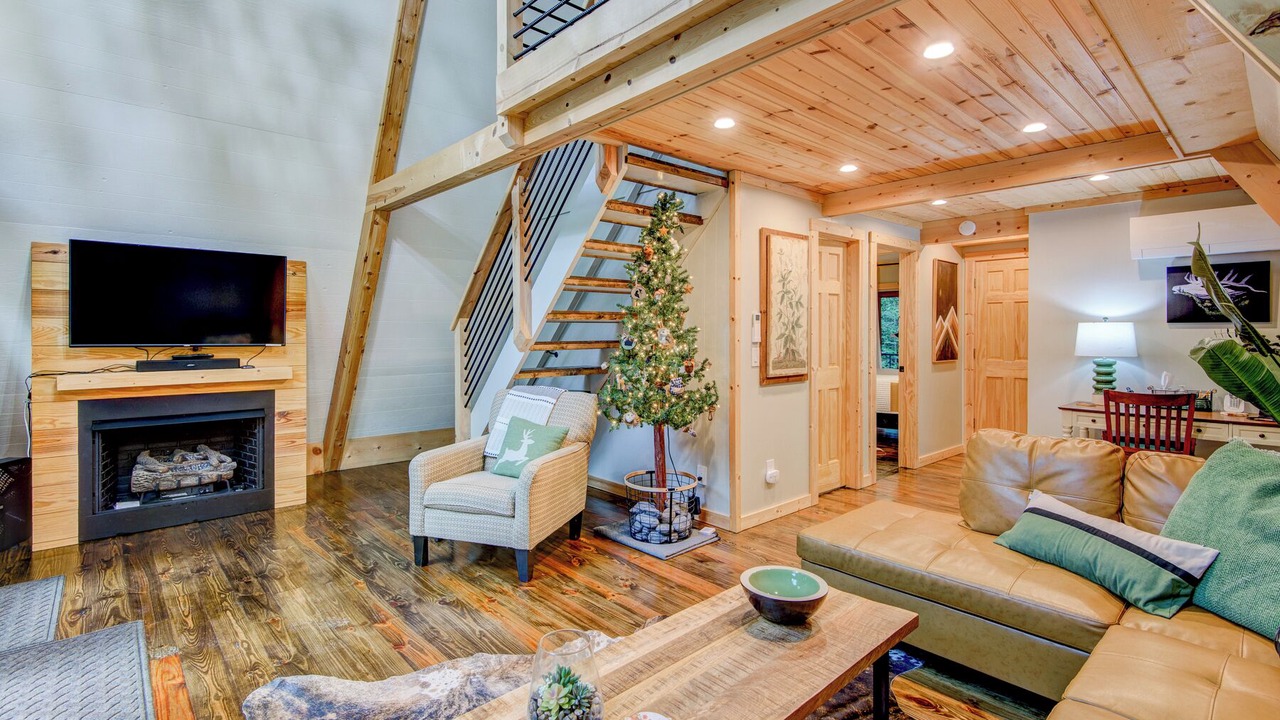 Photo of Livingroom in Charter Hills
