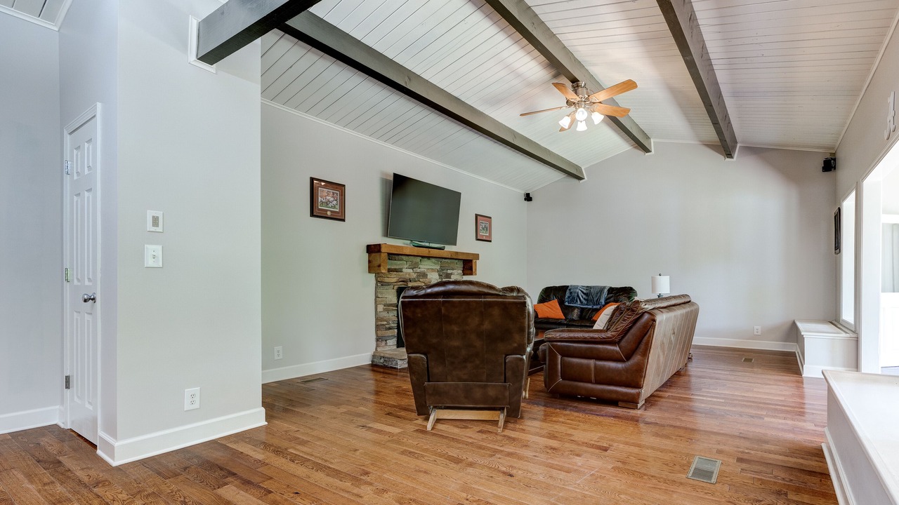 Photo of Livingroom in Cottondale