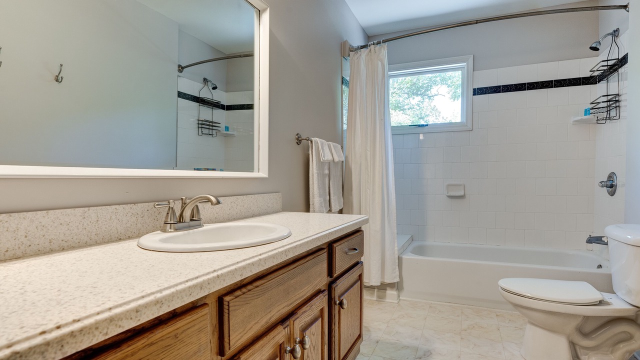 Photo of Bathroom in Cottondale