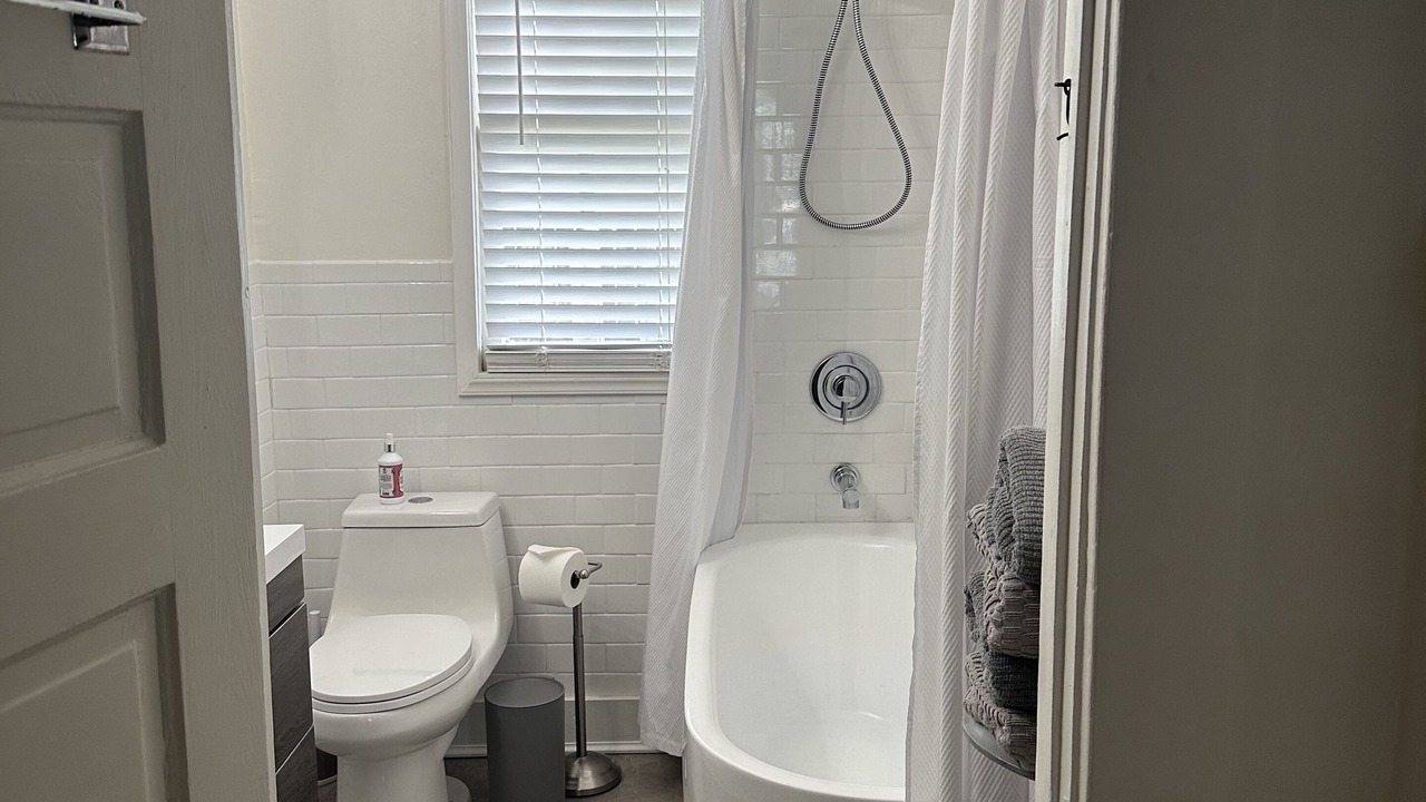 Photo of Bathroom in Mobile