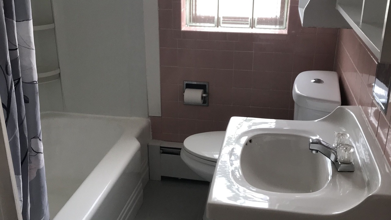 Photo of Bathroom in Cayuga