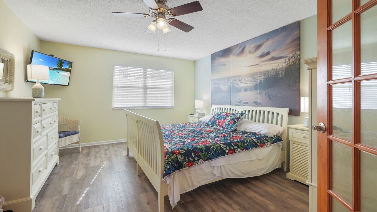 Photo of Others in Surfcrest Village