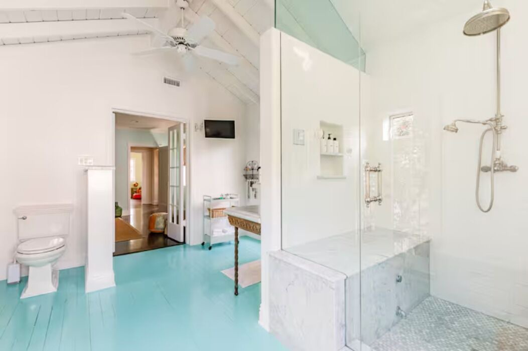 Photo of Bathroom in Hollywood