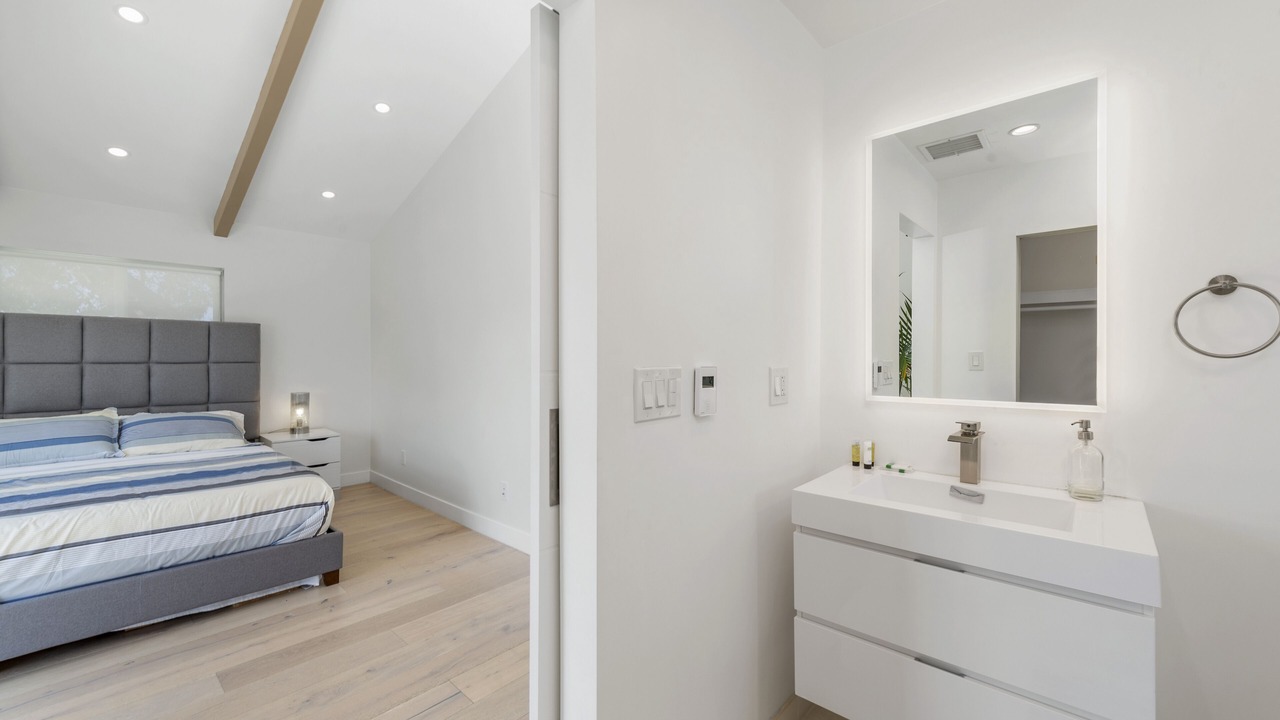 Photo of Bedroom in Silver Lake