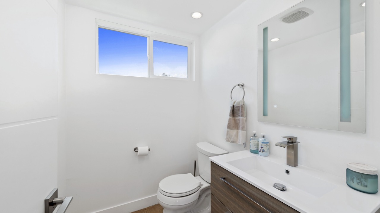 Photo of Bathroom in Silver Lake