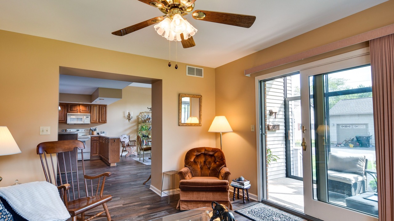 Photo of Livingroom in Tonawanda