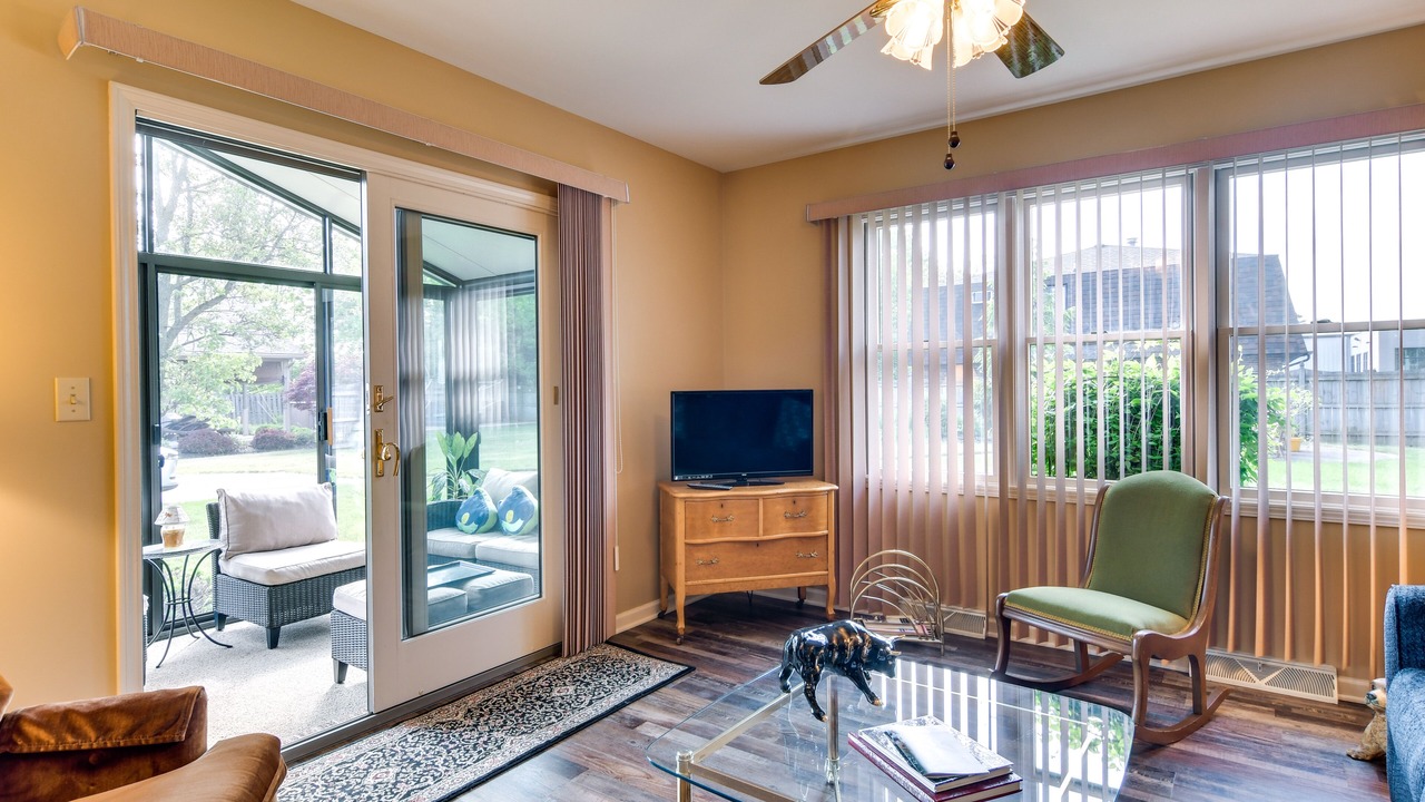 Photo of Livingroom in Tonawanda