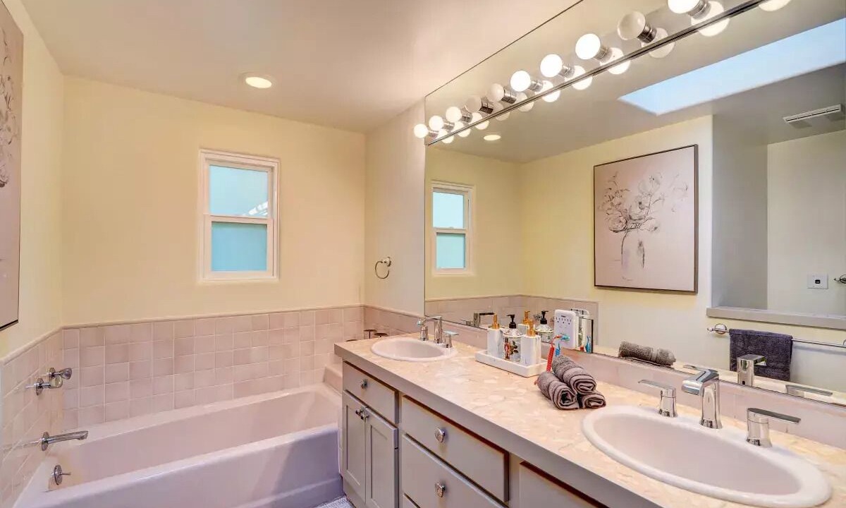 Photo of Bathroom in Upper Rockridge