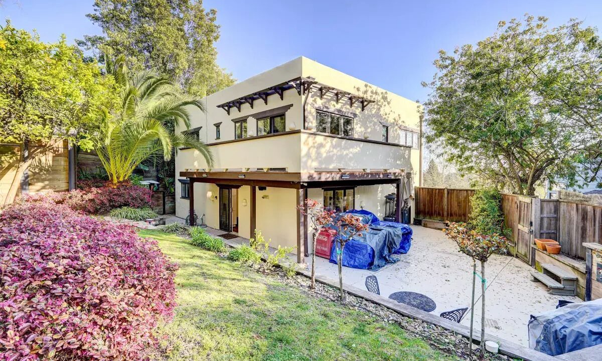 Photo of Outdoor in Upper Rockridge