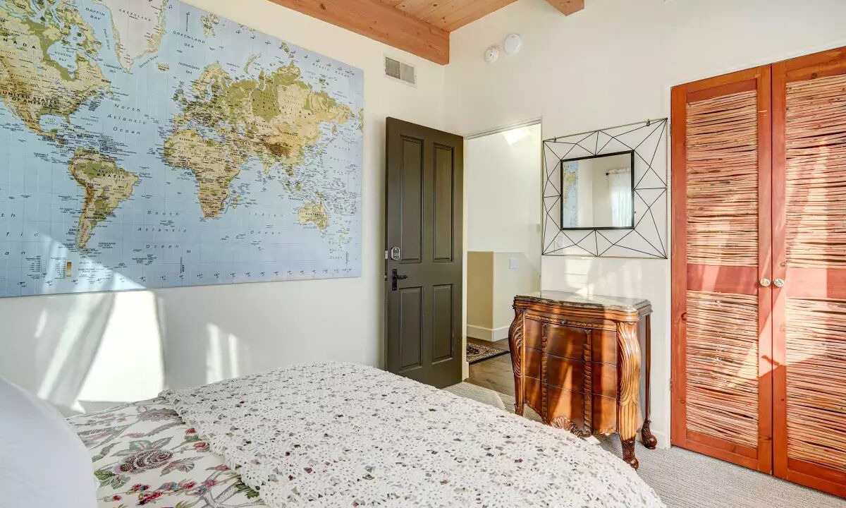 Photo of Bedroom in Upper Rockridge