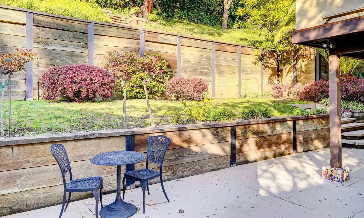 Photo of Outdoor in Upper Rockridge