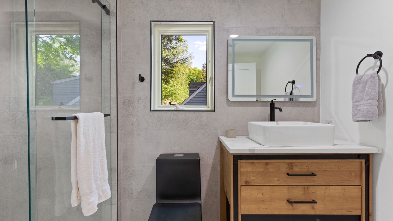 Photo of Bathroom in Oakland