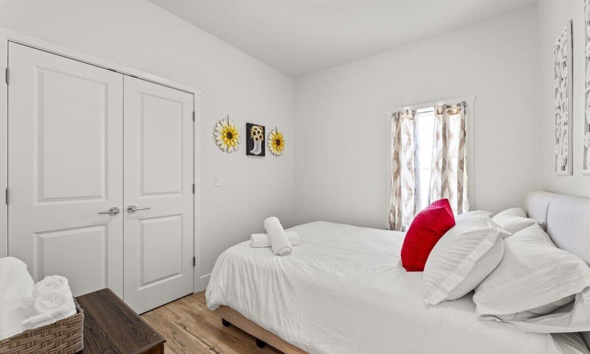 Photo of Bedroom in Downtown Sacramento