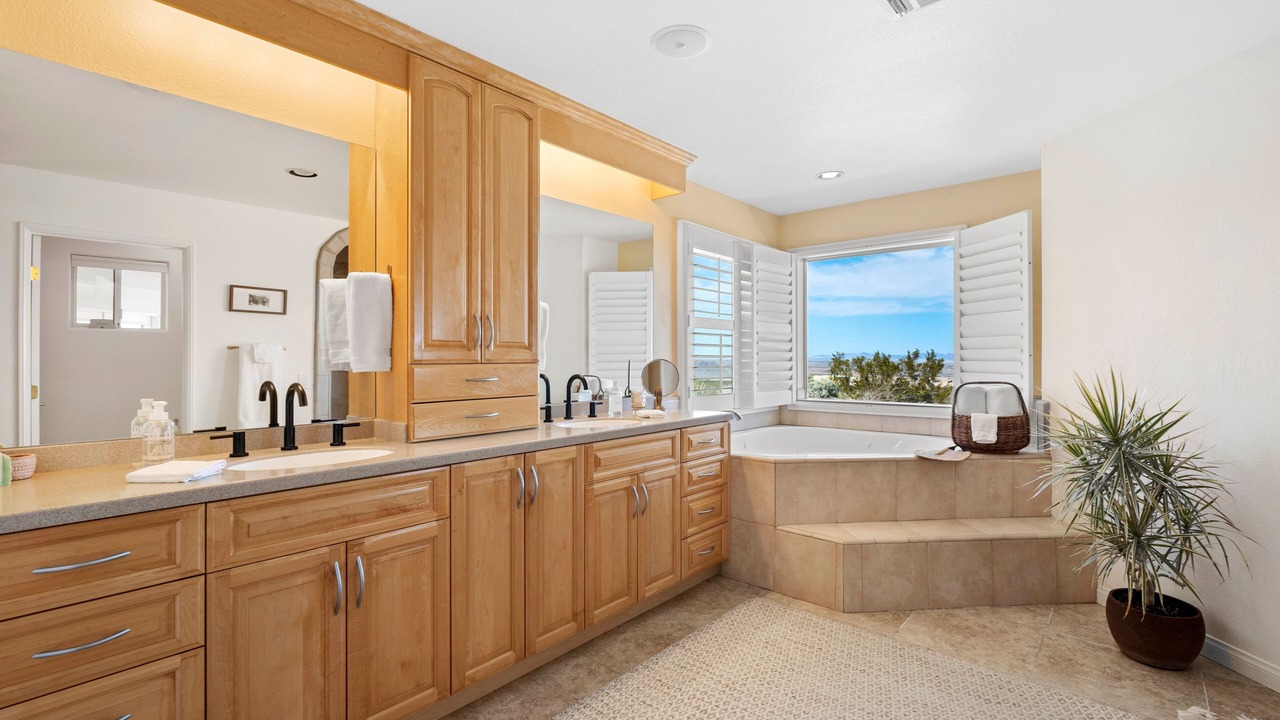 Photo of Bathroom in Indian Cove
