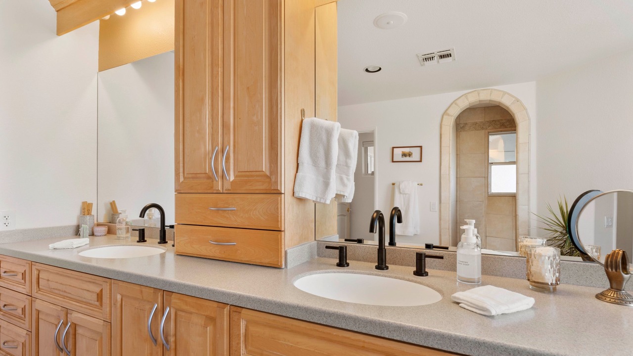Photo of Bathroom in Indian Cove