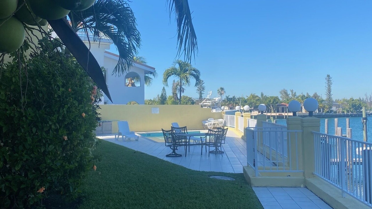 Photo of Patio Balcony in Lucaya