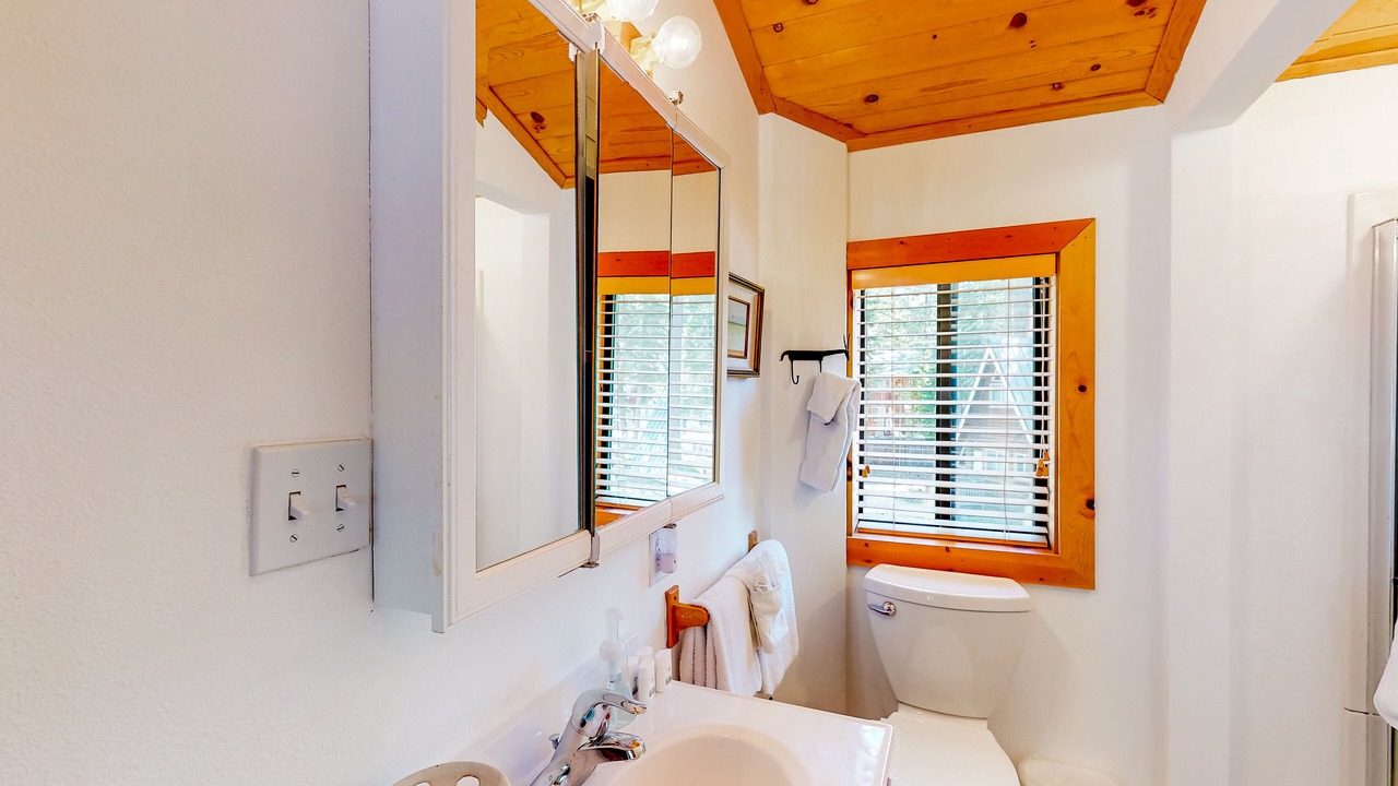 Photo of Bathroom in Tahoe Pines