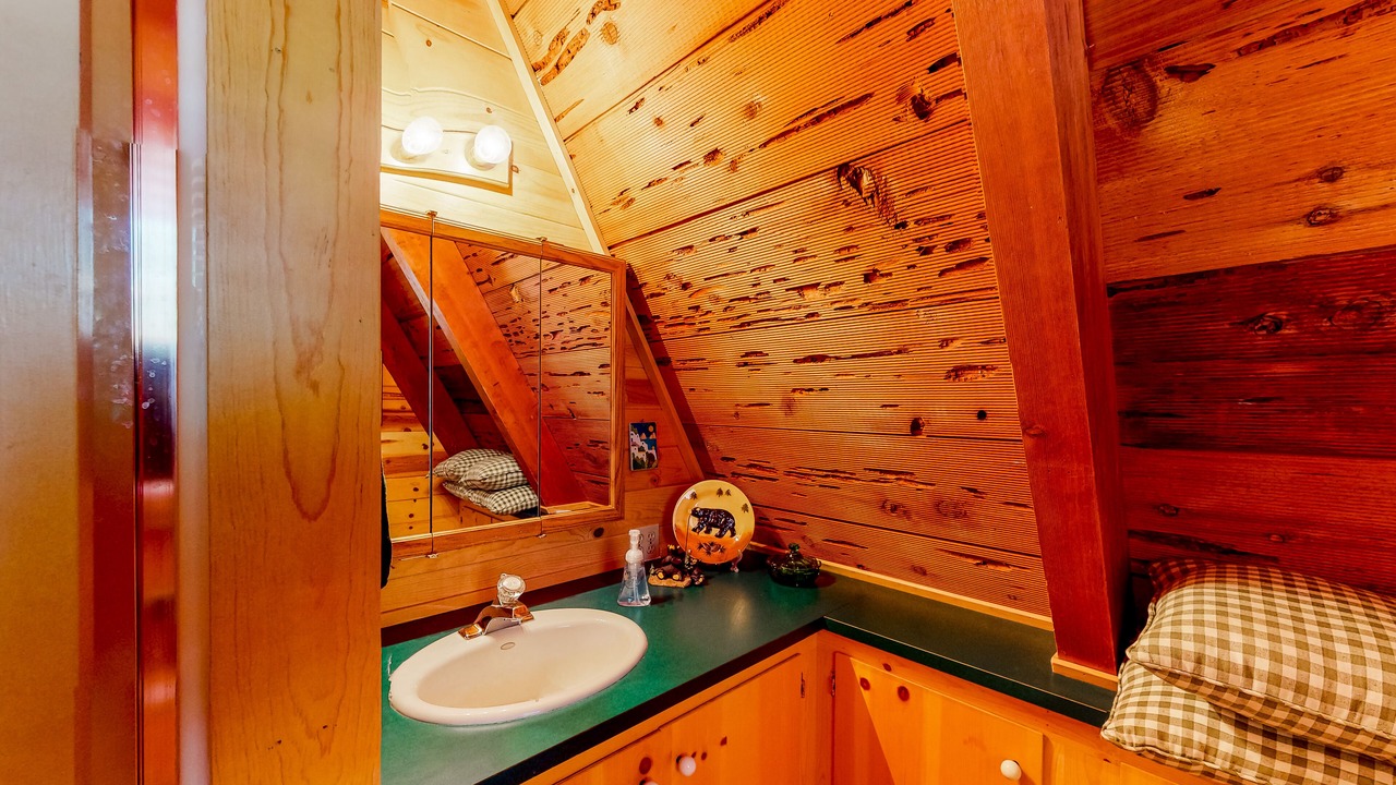 Photo of Bathroom in Tahoe Pines