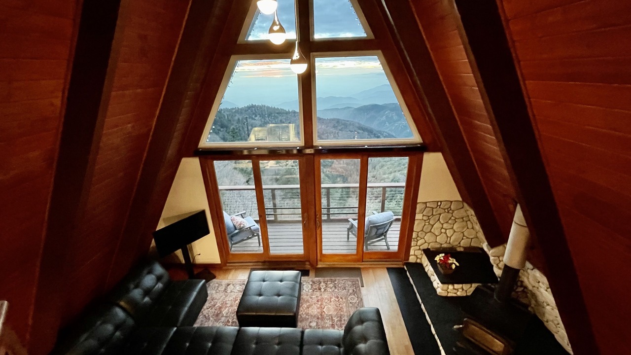 Photo of Livingroom in Running Springs