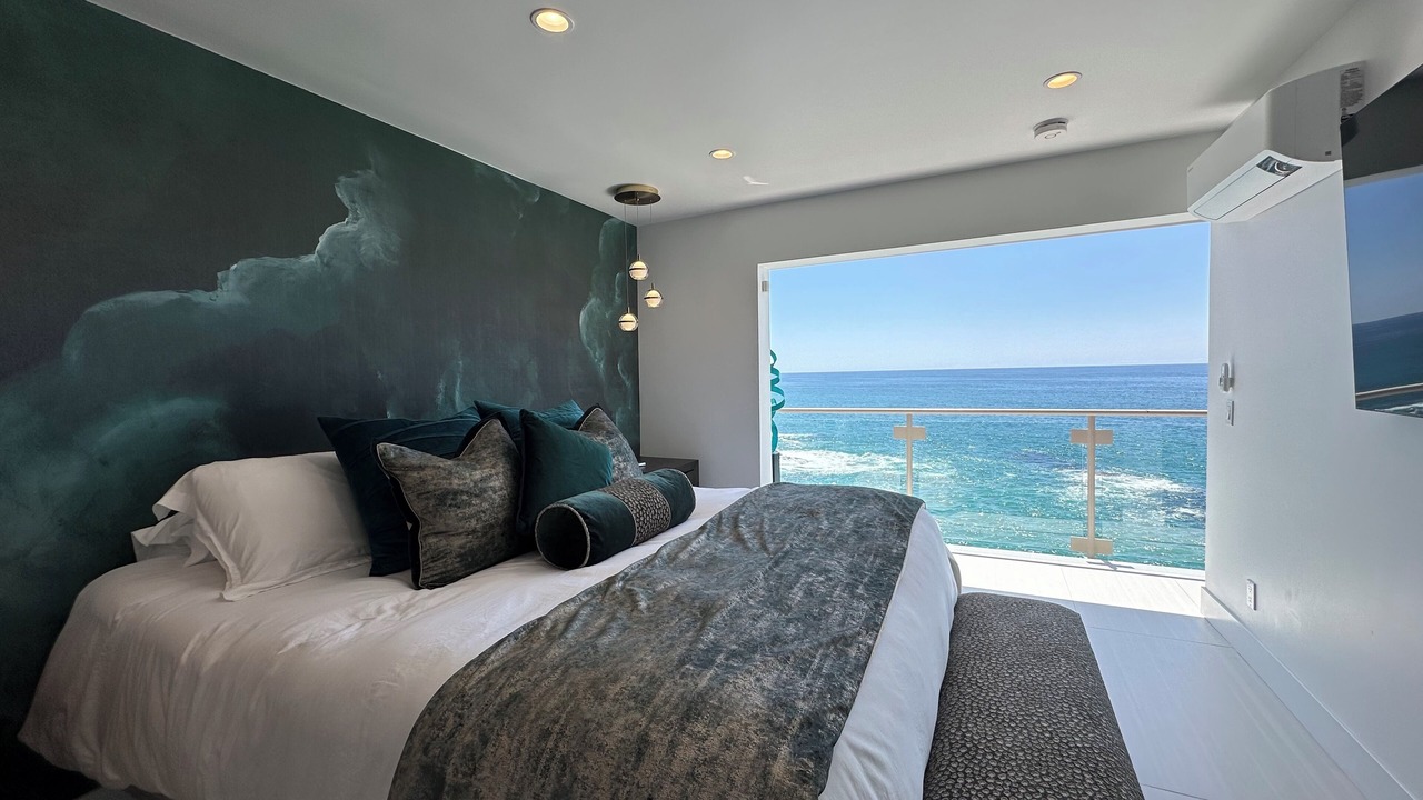 Photo of Bedroom in South Laguna