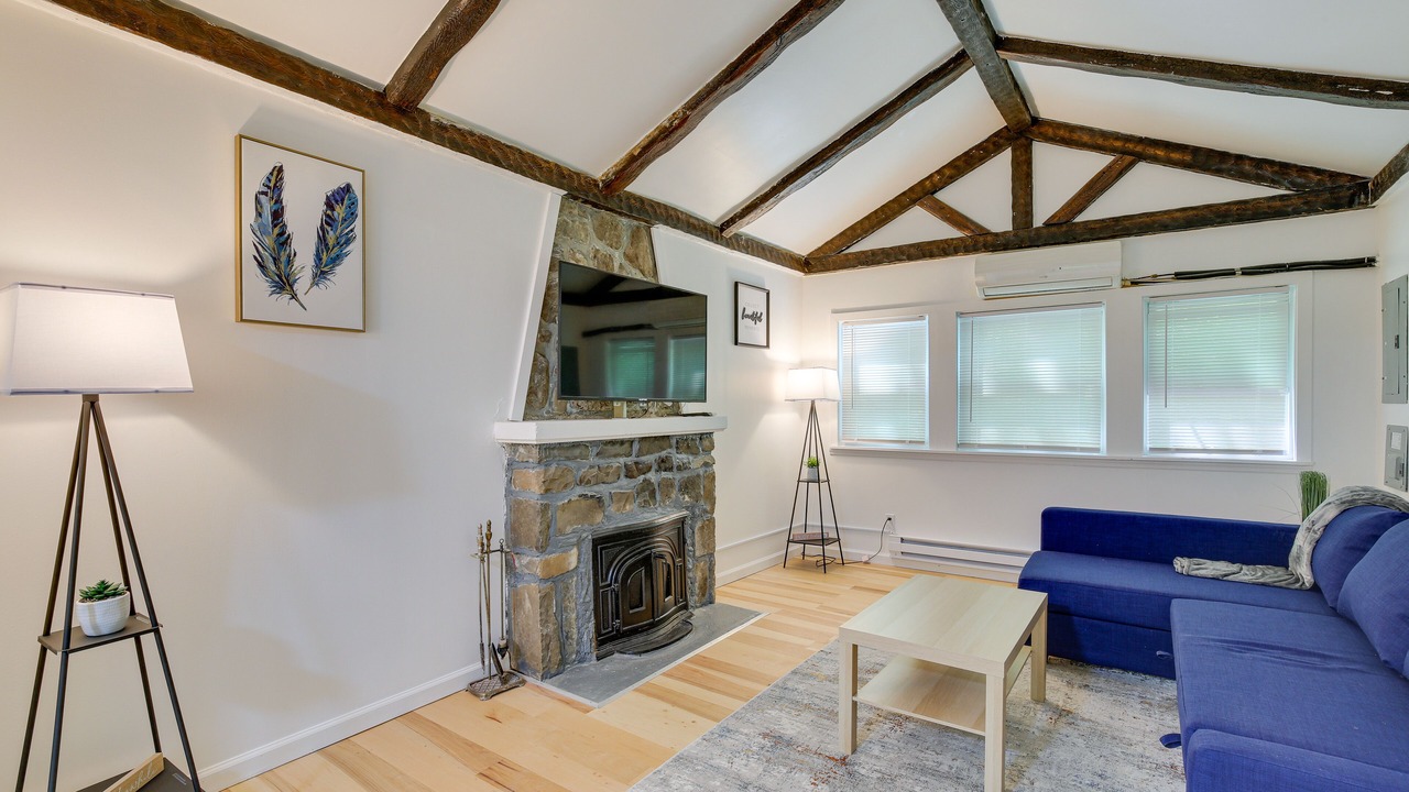 Photo of Livingroom in Monroe