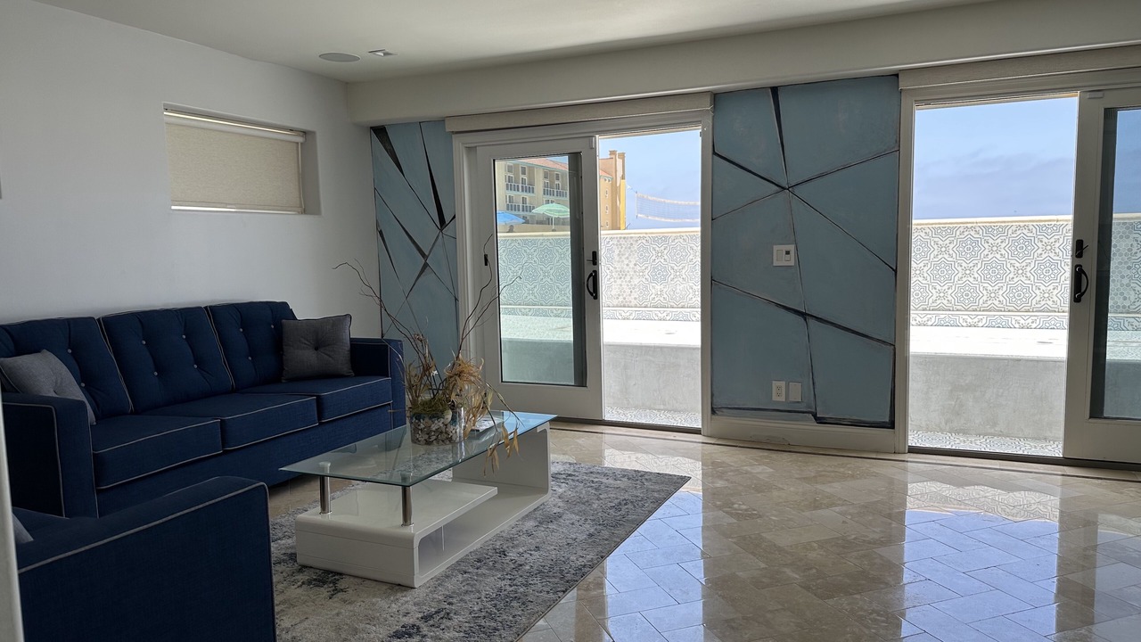 Photo of Livingroom in South Redondo