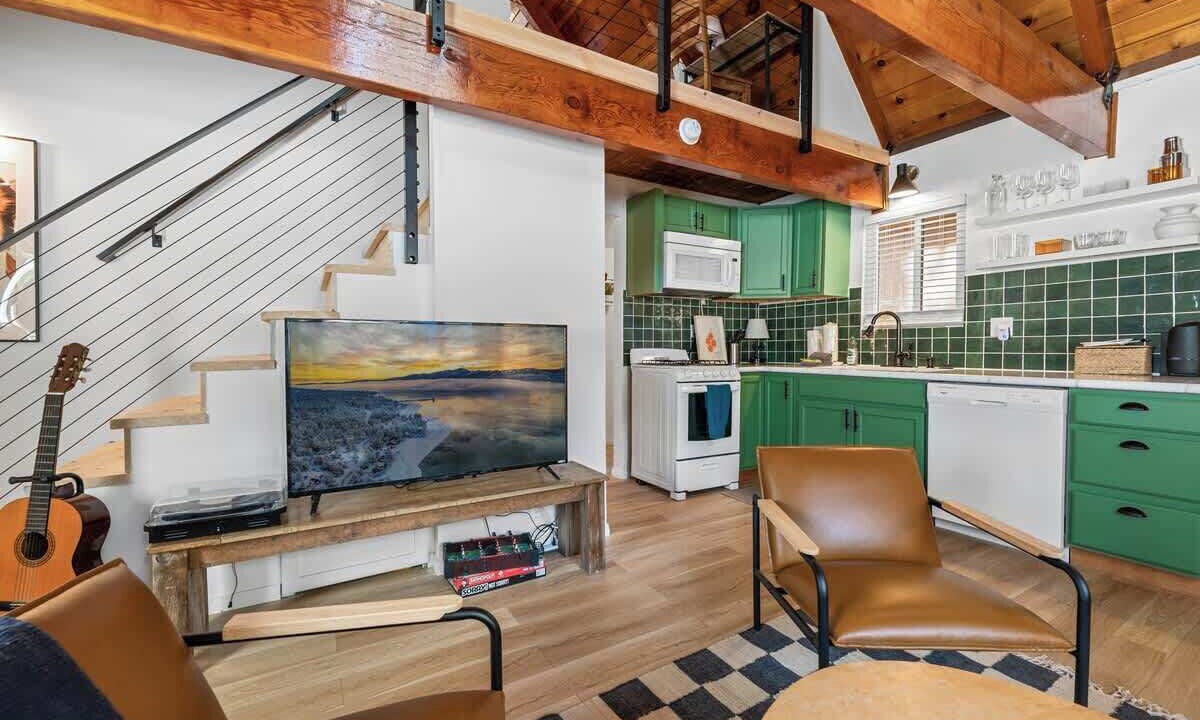 Photo of Livingroom in Big Bear City