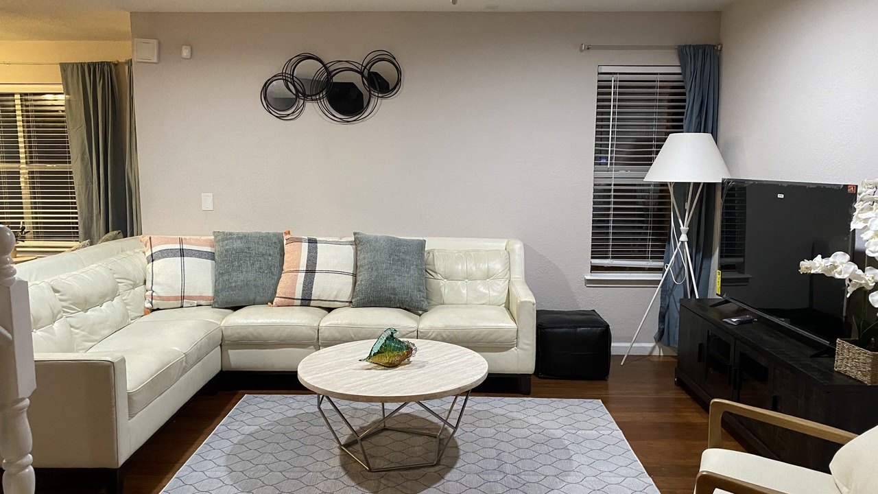 Photo of Livingroom in Thousand Oaks